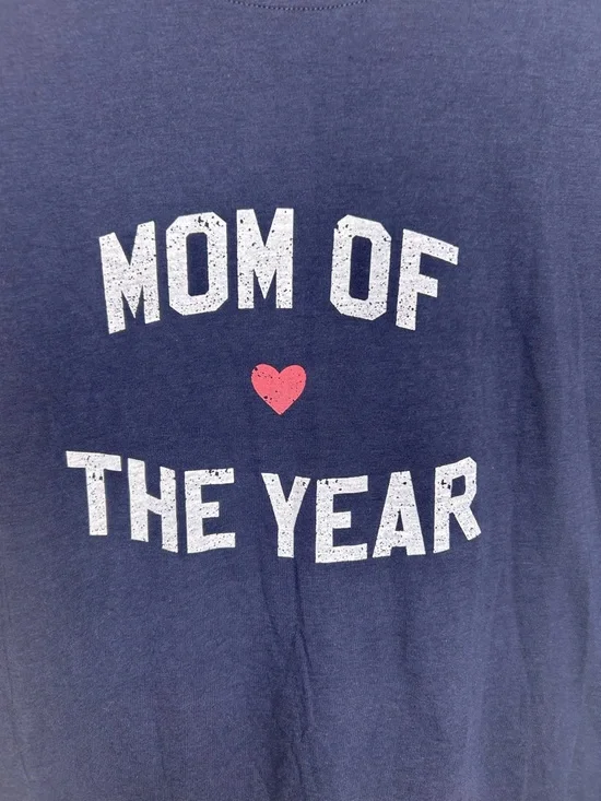 NWT Favorite Daughter Mom of the Year Graphic T-Shirt Nazy size medium - Picture 4 of 8